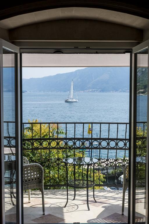 Apartment Lukiduki At The Beach - Kotor Exterior photo